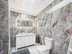 Photo 27- click for photo gallery